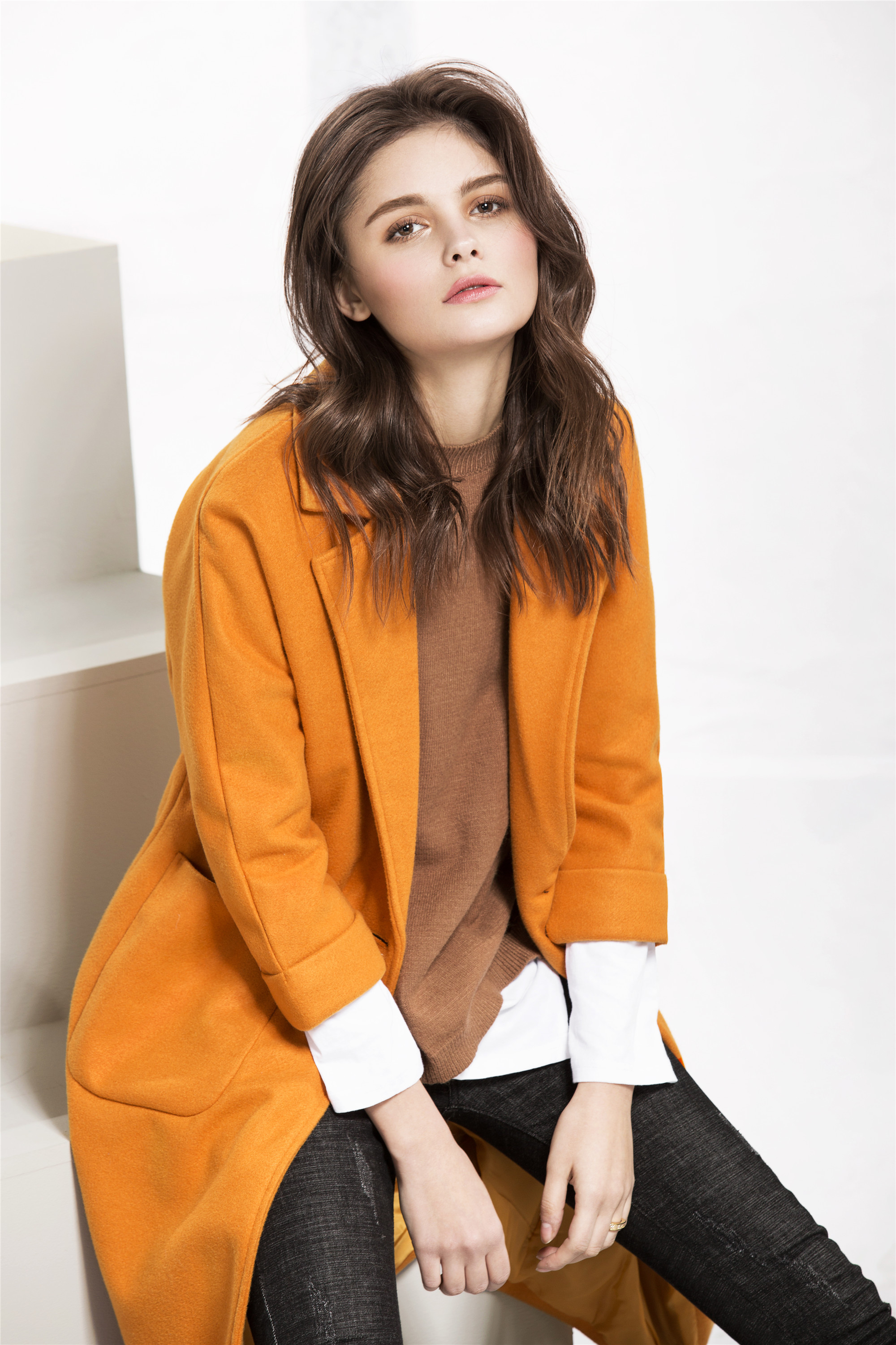 服装摄影中的静物与模特 提升产品吸引力的视觉策略