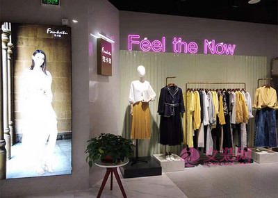 服装店没客进店，导购除了等还有什么是该做的事